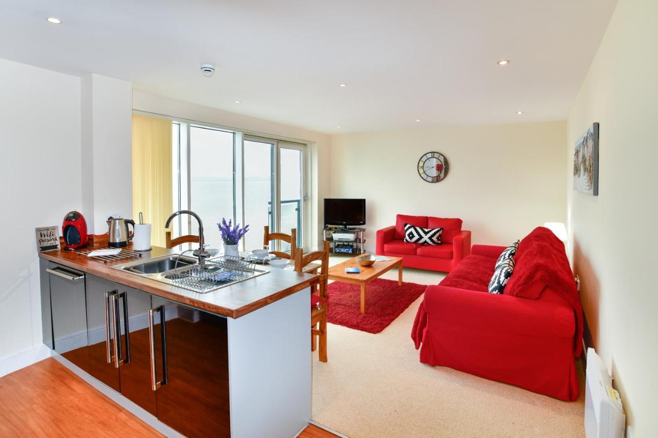 Meridian Quay Apartments, By Jsw Short Stay Swansea Esterno foto