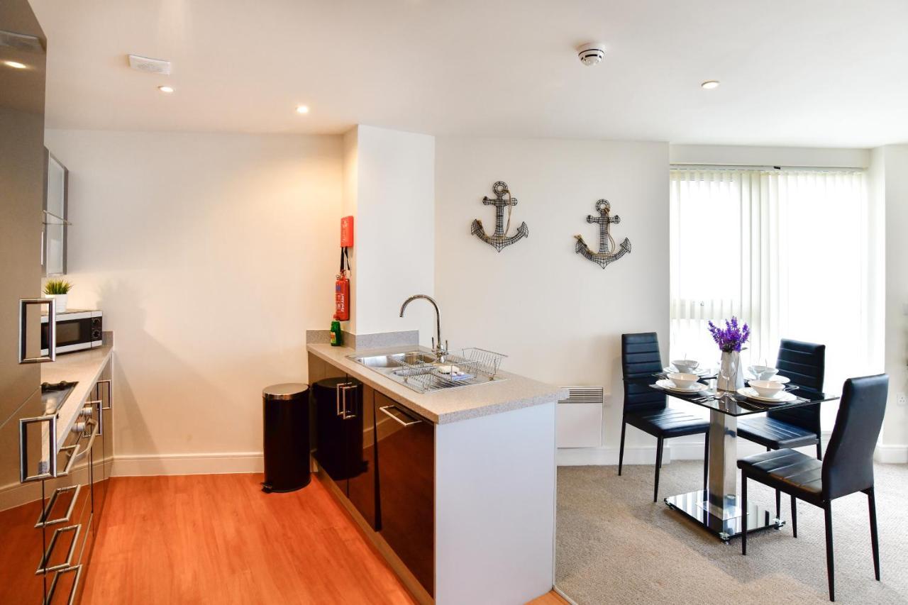 Meridian Quay Apartments, By Jsw Short Stay Swansea Esterno foto
