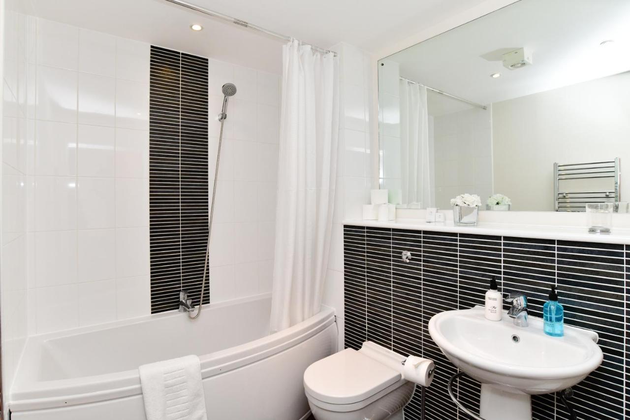 Meridian Quay Apartments, By Jsw Short Stay Swansea Esterno foto