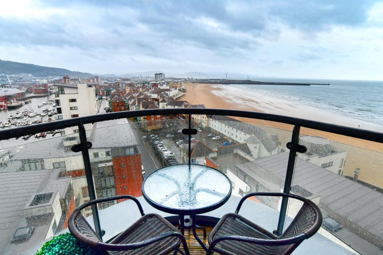 Meridian Quay Apartments, By Jsw Short Stay Swansea Esterno foto
